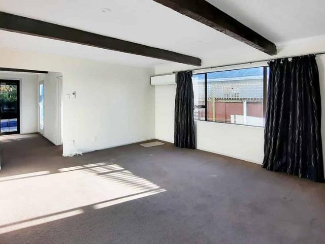 House for rent in Chaslands, Canterbury