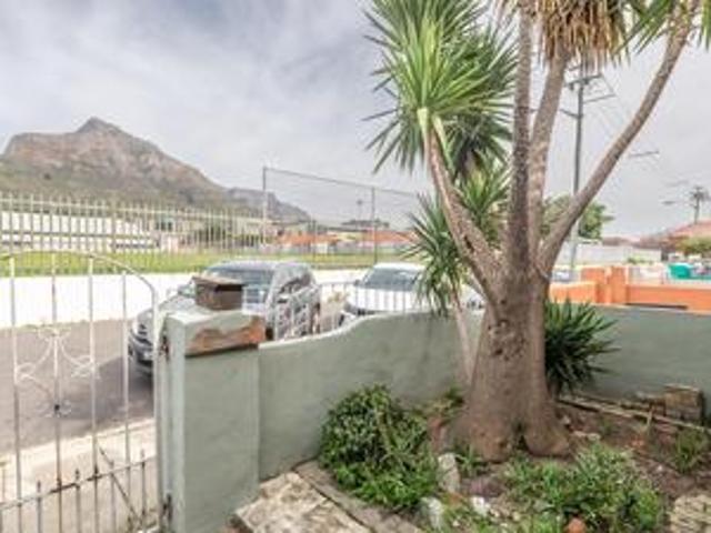 House for sale in Cape Town, Western Cape