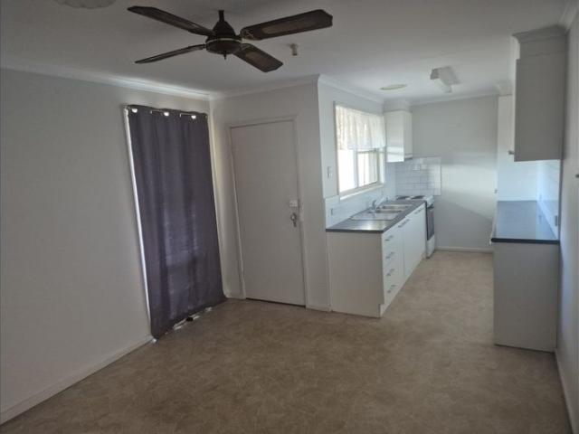 House for rent in Churchill, Victoria