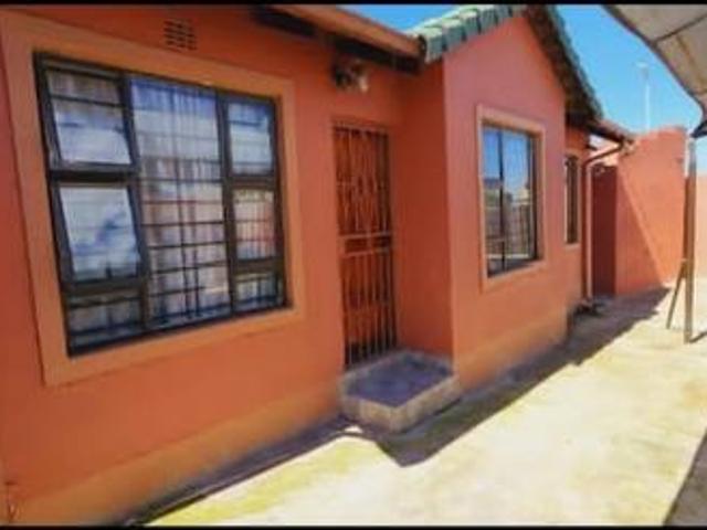 House for rent in Vosloorus, Gauteng