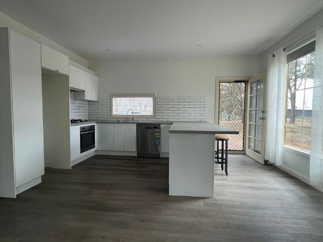 House for rent in Flagstaff, Victoria