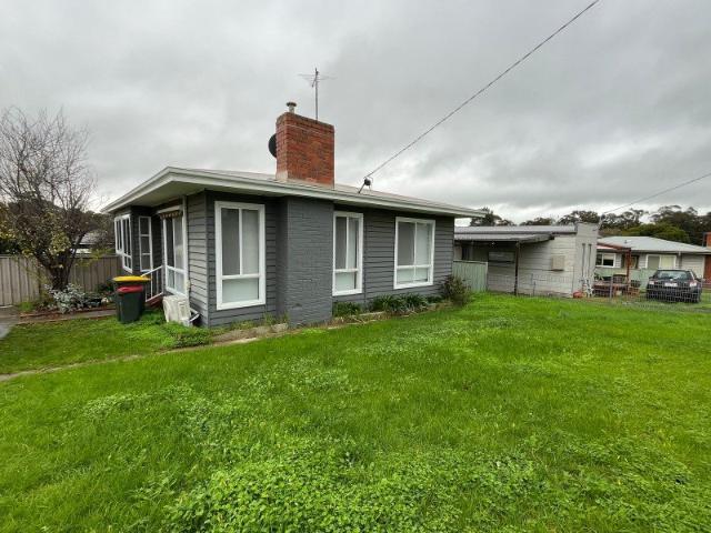 House for rent in Alma, Victoria