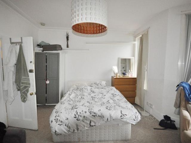 House for rent in Brompton, Greater London