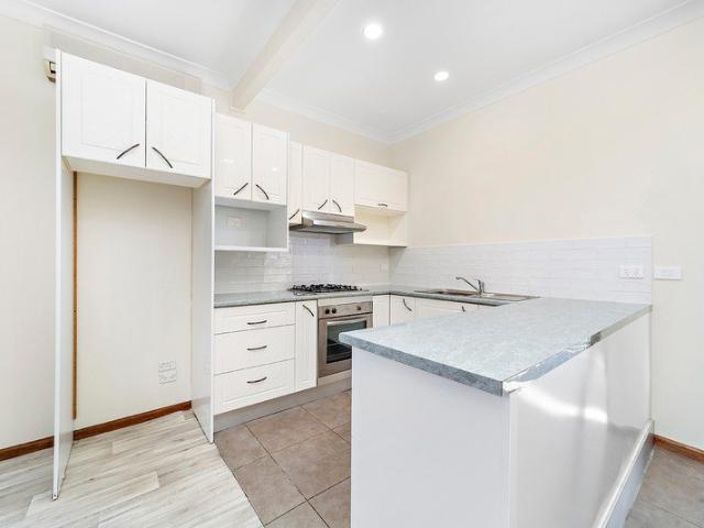 House for rent in Wollongong West, New South Wales