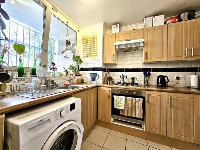 Apartment for rent in Homerton, Greater London