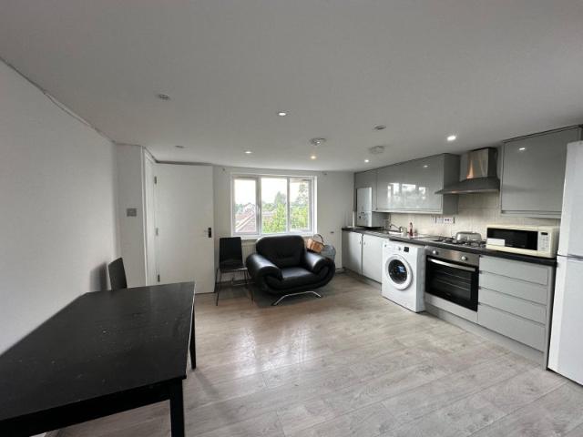 Apartment for rent in South Chingford, Greater London