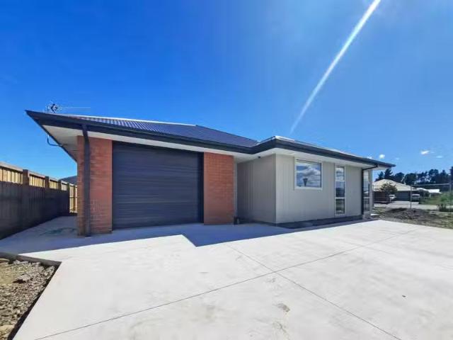 House for rent in Rolleston, Canterbury