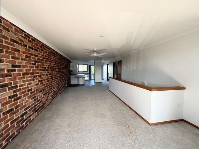 Townhouse for rent in Wallabi Point, New South Wales