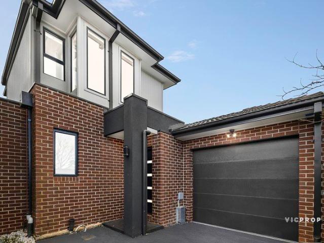 Townhouse for sale in Camerons Creek, Victoria
