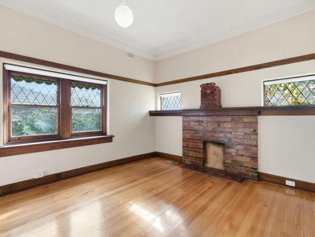 House for rent in Surrey Hills, Melbourne