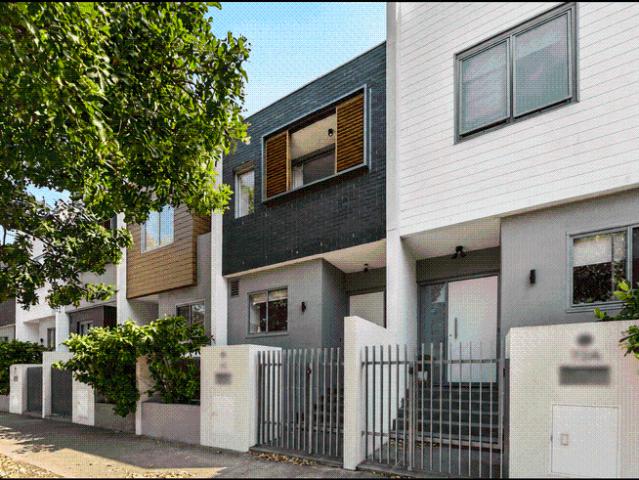 Townhouse for rent in Sydney, New South Wales