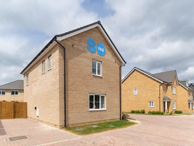 Cottage for sale in Peterborough