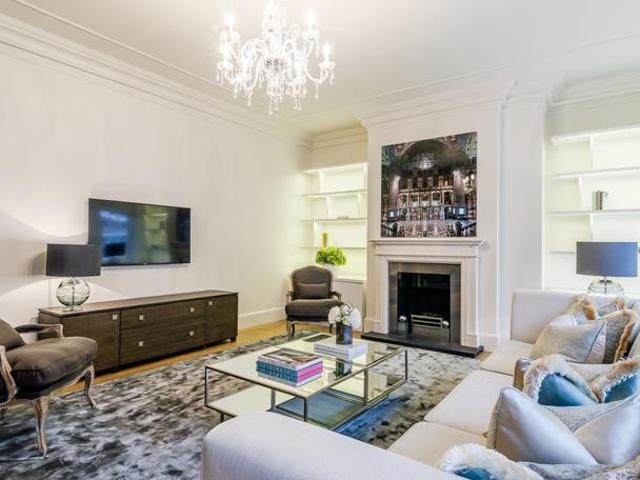 Apartment for rent in Mayfair, Greater London