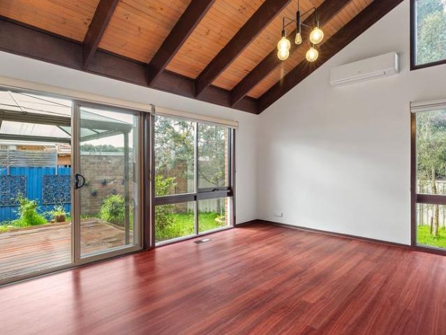Townhouse for rent in Camerons Creek, Victoria