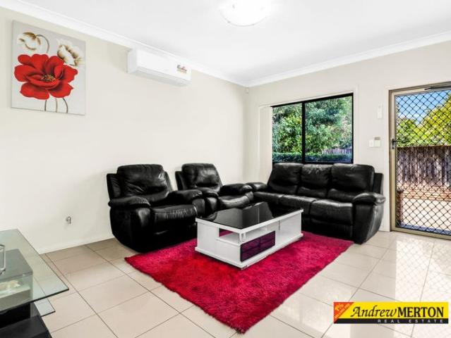 Townhouse for rent in Sydney, New South Wales