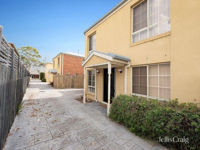 Townhouse for rent in Camerons Creek, Victoria