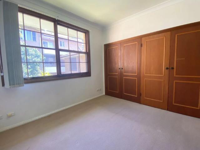 Townhouse for rent in Sydney, New South Wales