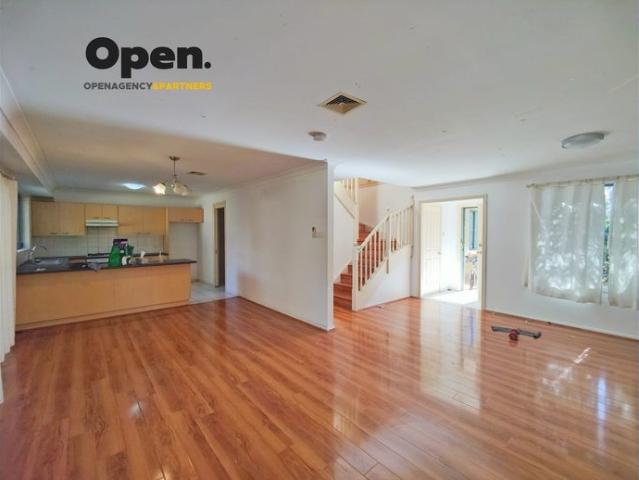 Townhouse for rent in Sydney, New South Wales