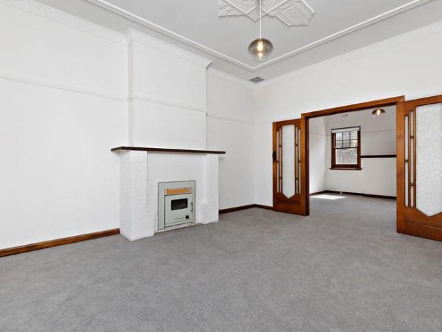 Townhouse for rent in Glen Iris, Melbourne