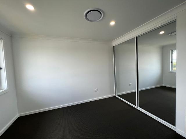 Townhouse for rent in Sydney, New South Wales
