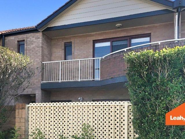 Townhouse for rent in Ambergate, New South Wales