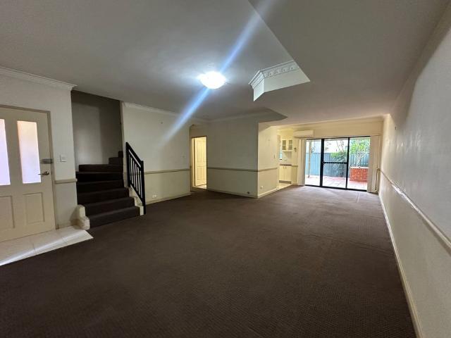 Townhouse for rent in Sydney, New South Wales