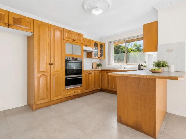 Townhouse for rent in Wollongong West, New South Wales