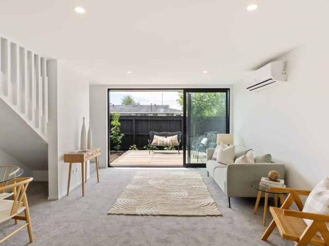 Townhouse for rent in Saint Albans, Canterbury