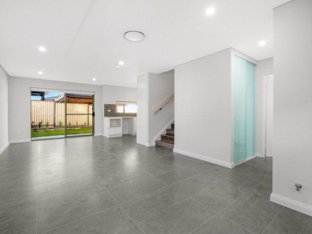 Townhouse for rent in Casula, Sydney