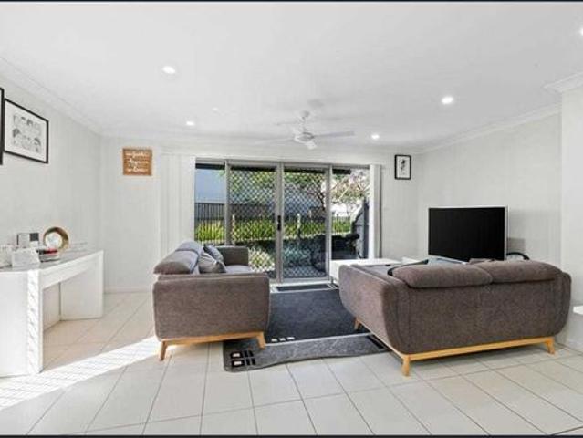 Townhouse for rent in Toombul, Queensland