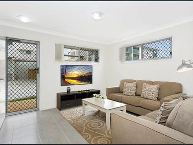 Townhouse for rent in Toombul, Queensland
