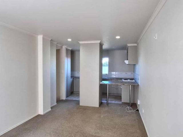 Townhouse for rent in Henderson, Henderson-Massey