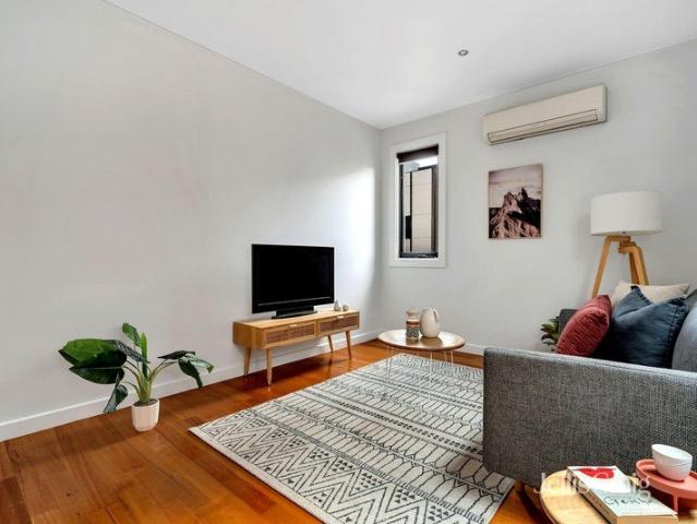 Townhouse for rent in Camerons Creek, Victoria