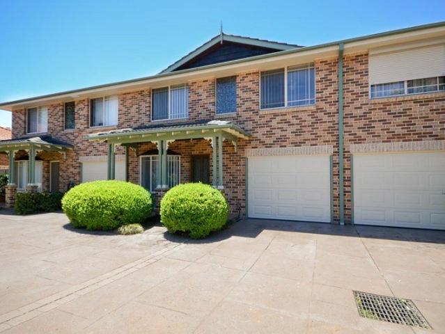 Townhouse for rent in Sutherland, New South Wales
