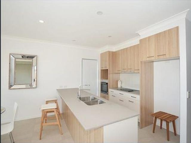 Townhouse for rent in Fernbrook, Queensland