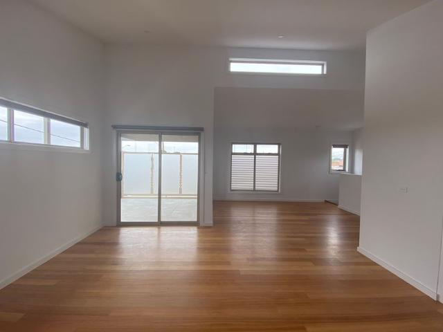 Townhouse for rent in Reservoir, Melbourne