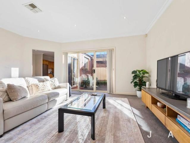 Townhouse for rent in Camerons Creek, Victoria