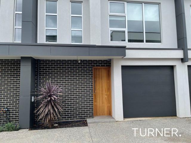 Townhouse for rent in Horseshoe Creek, South Australia
