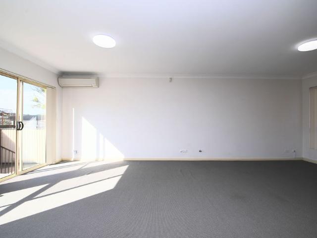Townhouse for rent in Sydney, New South Wales