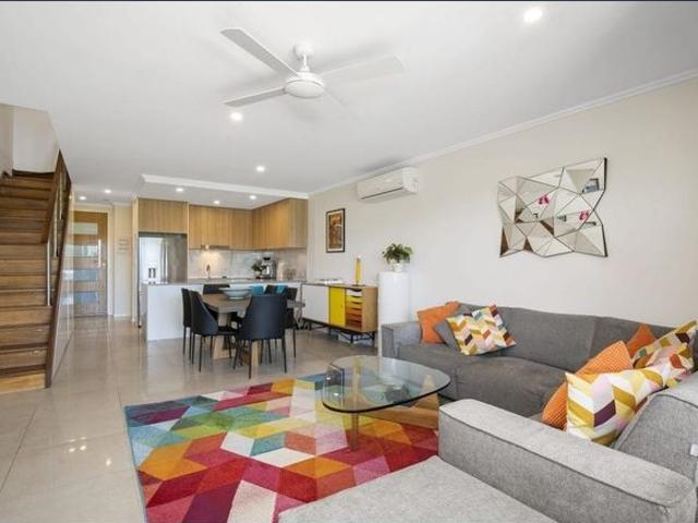 Townhouse for rent in Fernbrook, Queensland