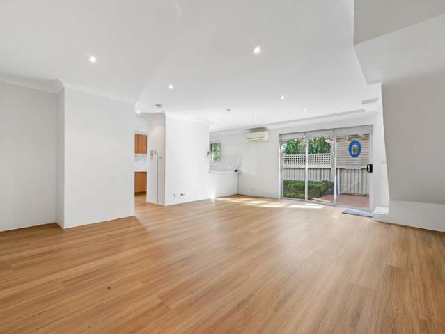 Townhouse for rent in Sydney, New South Wales