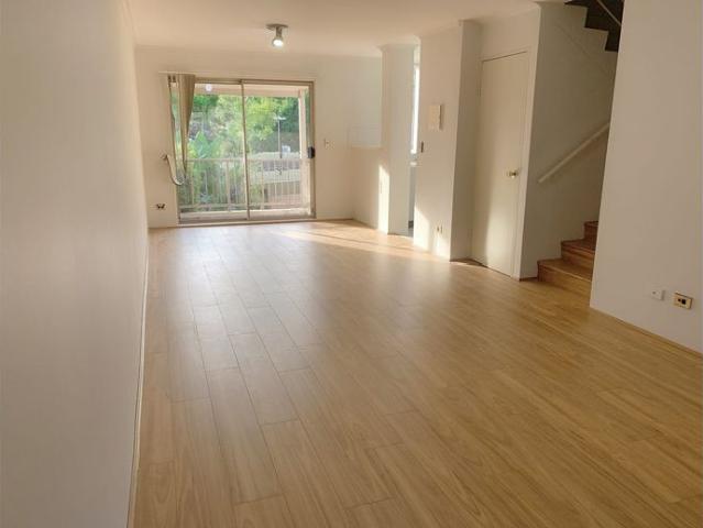 Townhouse for rent in Sydney, New South Wales
