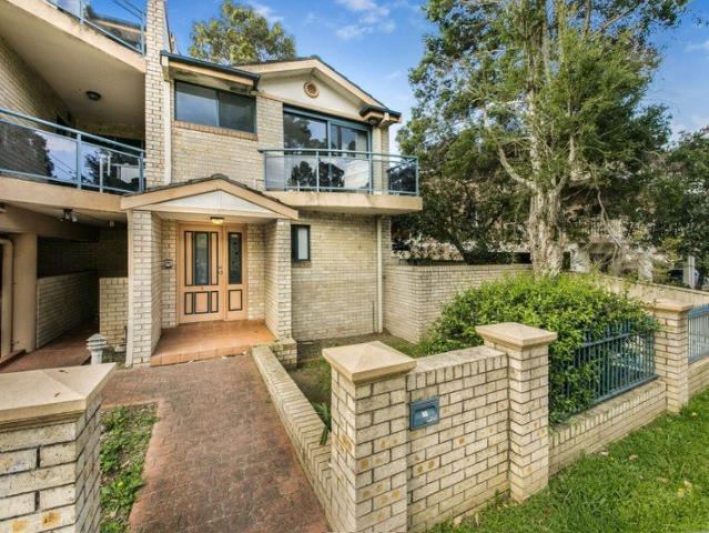 Townhouse for rent in Merrylands, Sydney