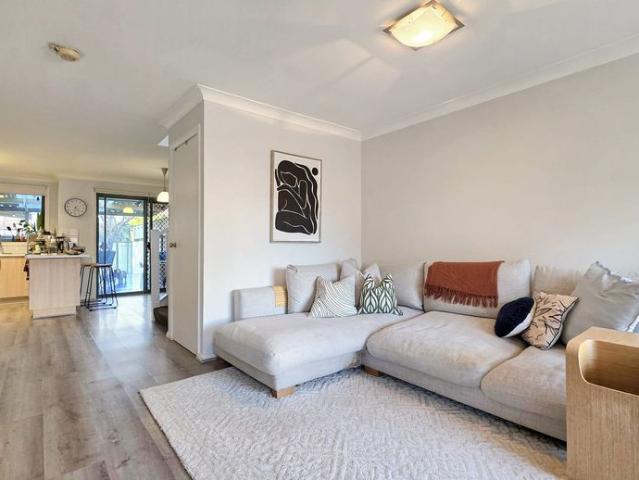Townhouse for rent in Sydney, New South Wales
