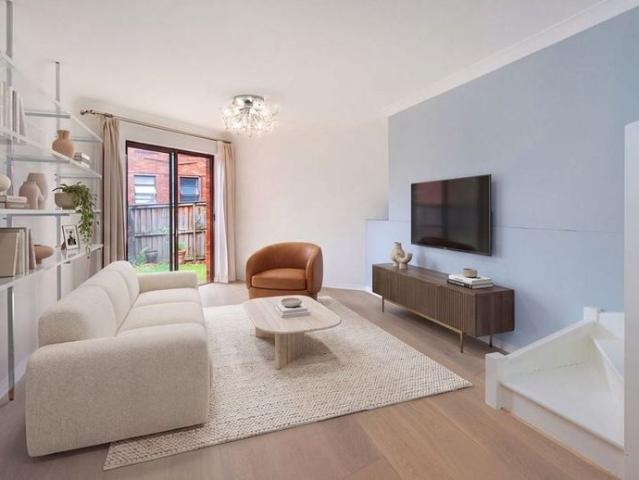 Townhouse for rent in Lower North Shore, Sydney