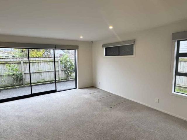 Townhouse for rent in Days Bay, Wellington