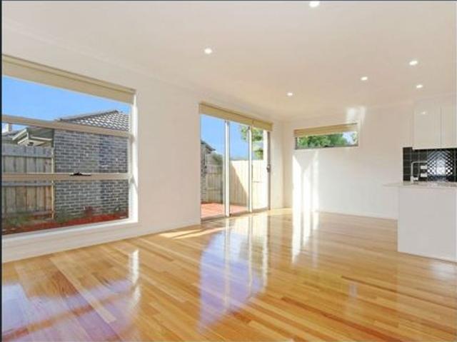 Townhouse for rent in Camerons Creek, Victoria