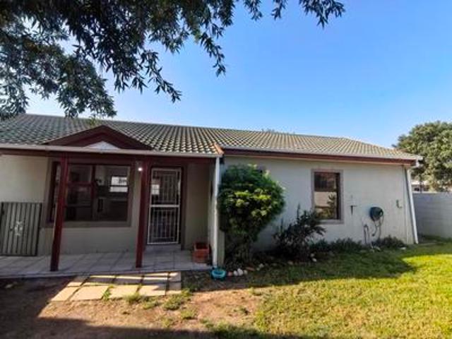 Townhouse for rent in Strand, Western Cape