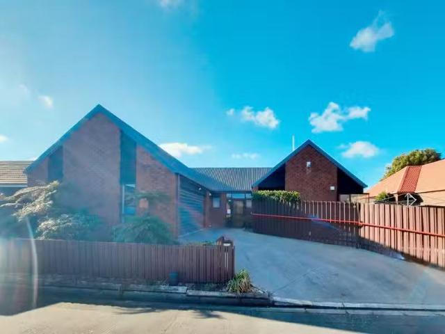 House for rent in Chaslands, Canterbury