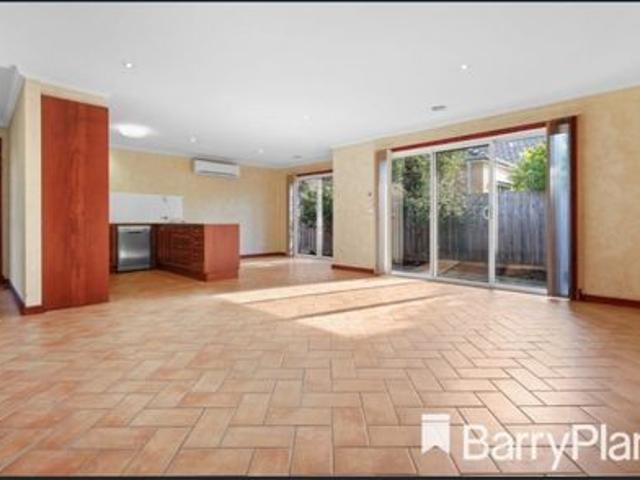 Apartment for rent in Parkdale, Melbourne